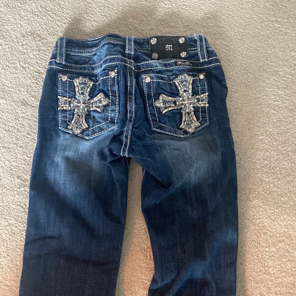 Low rise Miss Me jeans!!